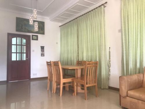 Bintulu House | Taman Terus Homestay
