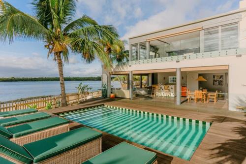 Tamarin Apartment | Discover Tamarin Sunset Beach: Oceanfront Bliss & Family Fun
