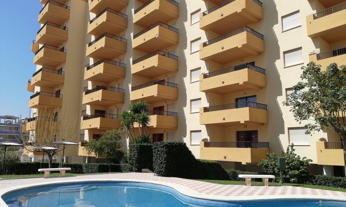 Xeraco Beach Apartment | Relaxing Tamaris Playa 5ºA: Oceanfront & Pet Friendly Stay