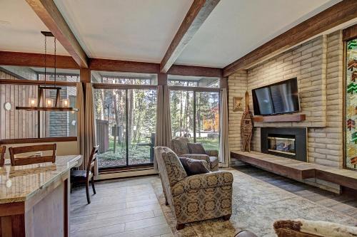 Warrior's Mark Apartment | Tamarisk 103: Family-Friendly Retreat with Pool & Hot Tub