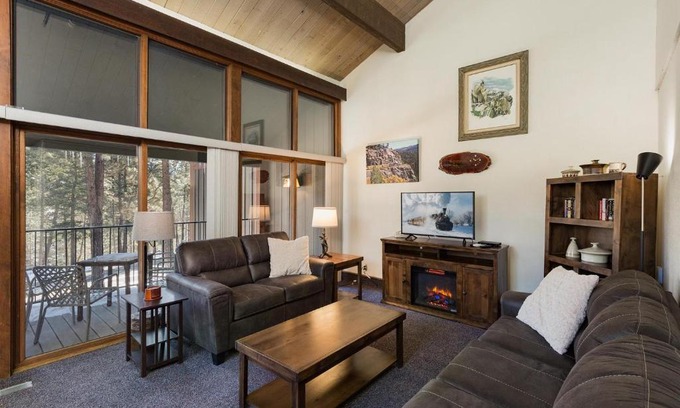 Purgatory House | Cozy Tamarron PineCone 818 with Private Pool & Breakfast