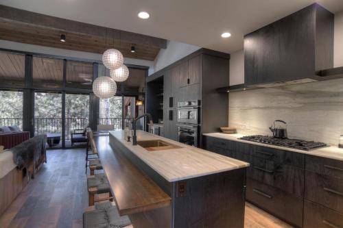 Purgatory House | Tamarron Pinecone - 836