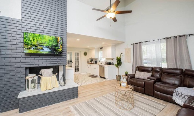 Bearss Plaza House | Ideal Tampa Retreat Near Busch Gardens with Pool & Hot Tub