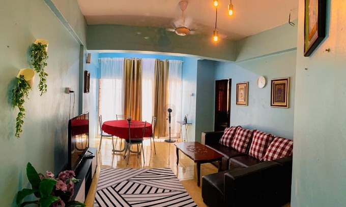 Temerloh Apartment | Charming Family Getaway at Tamu Plaza Temerloh with Breakfast