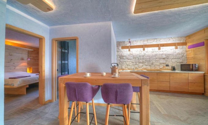 Pie Falcade Apartment | Discover Tana del Picchio: Family-Friendly Retreat with Dining