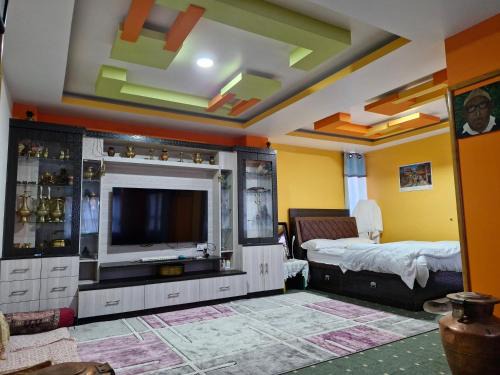 Lalitpur House | Guest Rated 10/10: Tandukar Homestay with Kitchen & Pets