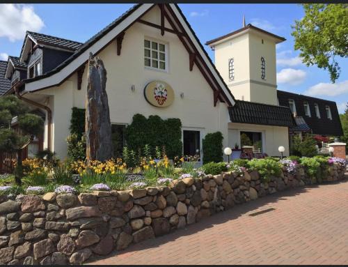 Tangstedt Hotel | Pet-Friendly Comfort at Tangstedter Mühle with Dining Options