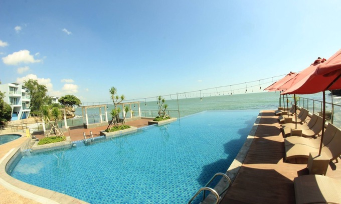 Paciran Hotel | Top-Rated Tanjung Kodok Beach Resort with Pool & Dining