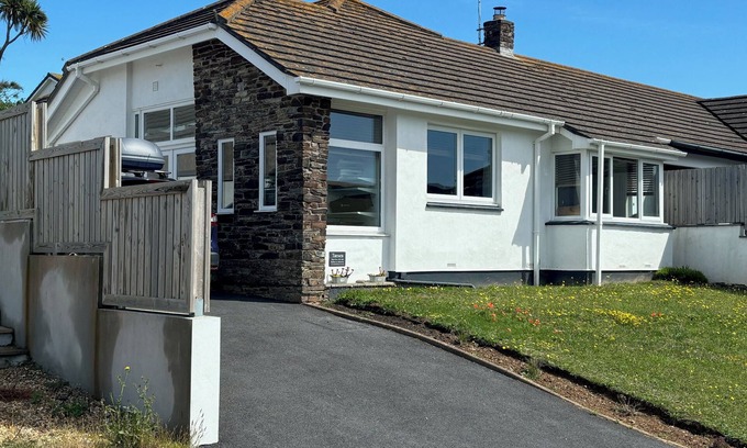 Hope-Cove House | Pet-Friendly TANSEA Cottage in Scenic Hope Cove