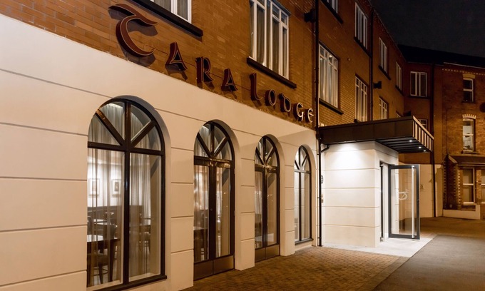 Belfast City Centre House | Elegant Tara Lodge: 4-Star Stay with Top Guest Ratings