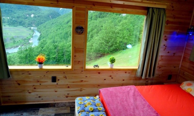 Rezevici Villa | Discover Tara River Views Chalet - 10/10 Guest Rated Retreat