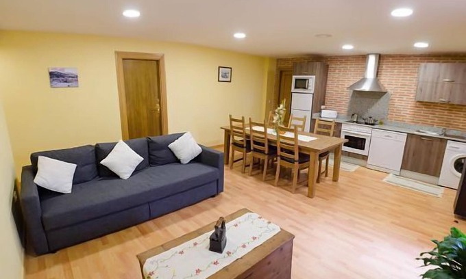 Beceite Cottage | Ideal Taraganya House for 7 with Spa and Pet-Friendly Amenities
