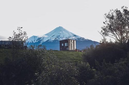 Midhirst House | Explore Taranaki Creekside KEA: Family-Friendly Retreat
