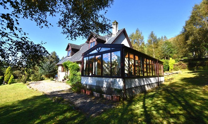 Kinlocheil House | Experience Tarmachan Cottage - West Highland Family Retreat