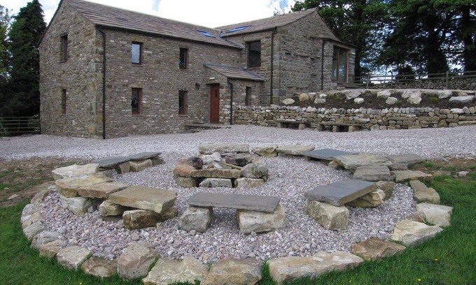 Kirkby Stephen House | Ideal Tarn Centre: Group Accommodation for 24 Guests