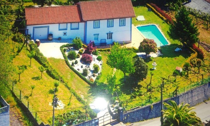 Santiago de Compostela Historic Centre House | Relax at Tarrío House with Pool in Santiago de Compostela
