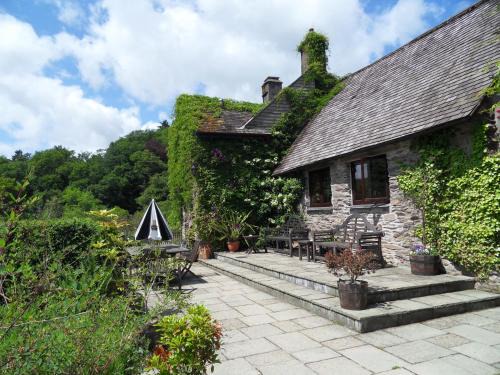 Tarr Steps Hotel | Discover Tarr Farm Inn: 5-Star Pet Friendly Retreat