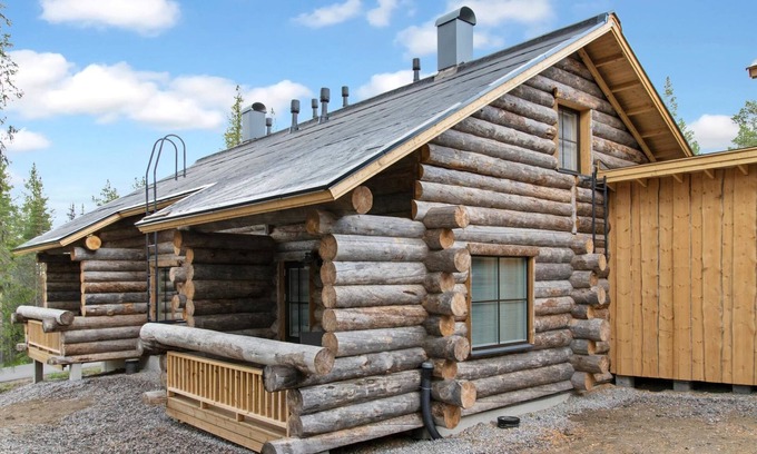 Sirkka House | Top-Rated Taruilevi 10 j2 with Lake View & Spa Amenities