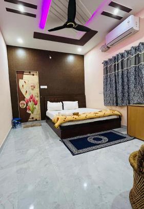 Kamalapur House | Host Your Adventures at Tarzan Homestay Hampi - Pet Friendly!