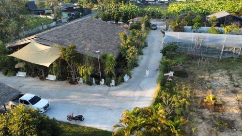 Tha Wang Tan House | Family-Friendly Retreat at Tasana Garden Saraphi