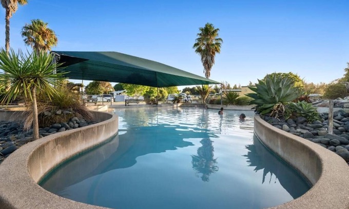 Waitakaruru Hotel | Family-Friendly Retreat at Tasman Holiday Parks - Miranda