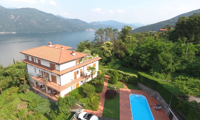 Sant'Agata Apartment | Elegant 2-Bedroom Apartment with Pool and Breakfast