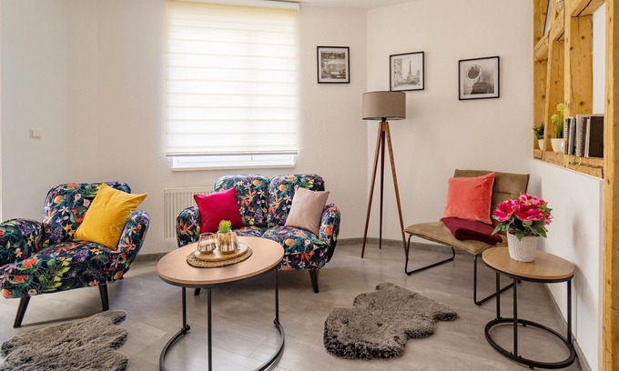 Zella-Mehlis Apartment | Tasteful apartment in Zella-Mehlis near Rennsteig