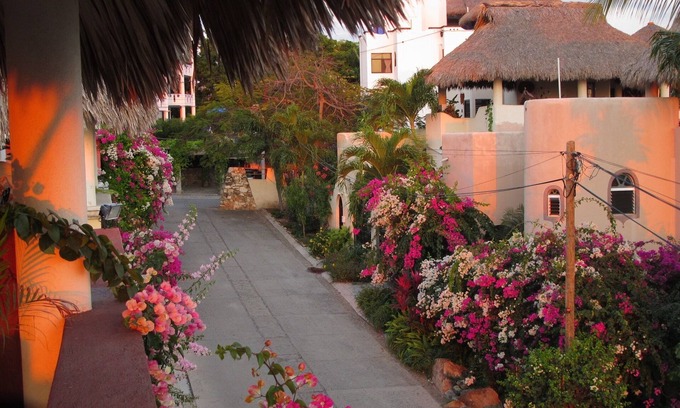 El Faro House | Serene Casita with Pool and Spa Near Beaches & Scenic Views
