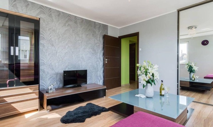 Gorny Sopot Apartment | Elegant Stay in Sopot Center with Pet-Friendly Amenities