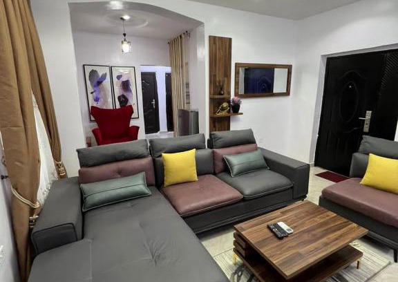 Lagos Mainland Apartment | Stylishly Finished 1-Bedroom Apartment in Alagomeji, Yaba