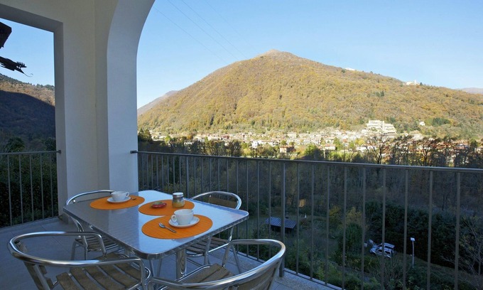 Cannobio Apartment | Sunny Retreat: Pet-Friendly Apartment with Lake Views
