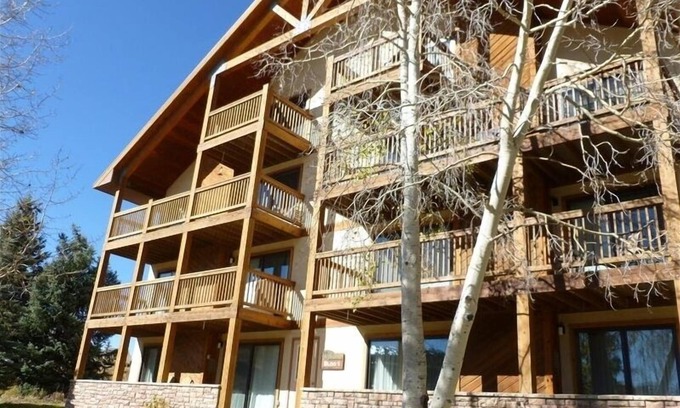 Crested Butte Condo | Tranquil Retreat with Spa & Hot Tub - Rated 10/10 by Guests
