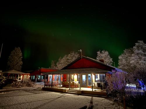 Kaustinen Resort | Discover Tastulan Lomakylä: Beachfront Getaway with Pets