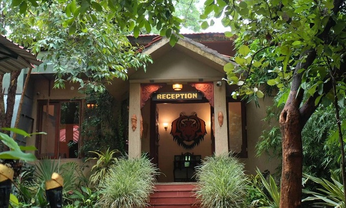 Baihar Cabin | Discover Tathastu Kanha: Family-Friendly Retreat with Spa