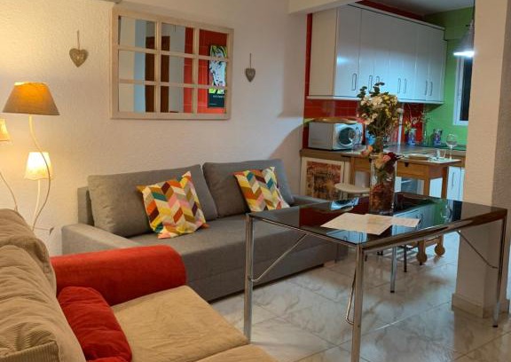 San Basilio Apartment | Discover Tati Flat: Ideal for Families & Pet Lovers