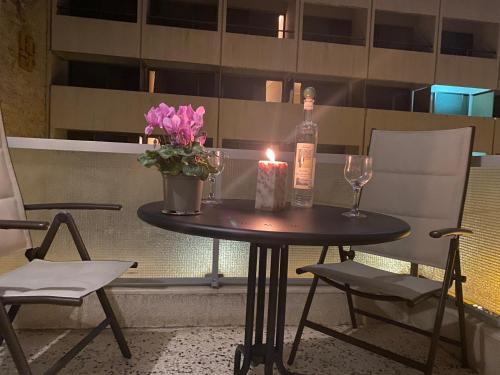 Anafiotika Apartment | Elevate Your Stay at Tati's Parthenon: 4-Star Family Retreat