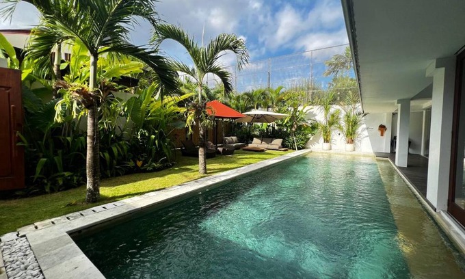 Petitenget Villa | Discover Tatkala Villa Seminyak with Oceanfront Views
