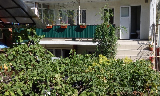 Gelendzhik House | Cozy Tatyana Guest House: Rated 9/10 with Kitchen & Breakfast