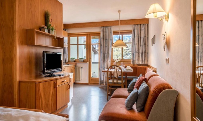Parcines Apartment | Top-Rated Taufner Apartment A 105: Child-Friendly & Accessible