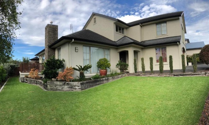 Tauranga Bed & Breakfast | Discover Tauranga Homestead Retreat - Perfect for Families