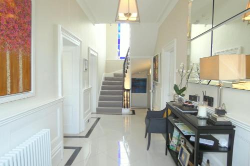 Tavistock Hotel | Discover Tavistock House Hotel: 4-Star Guest Favorite