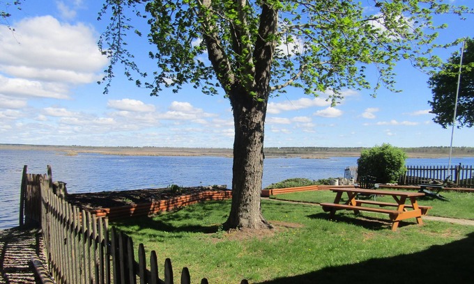 East Tawas House | Experience Tawas Inland Lake: Pet-Friendly & Scenic Views