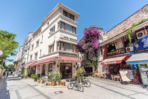 Sirkeci Hotel | Tayahatun Hotel: Family-Friendly Getaway with Top Amenities