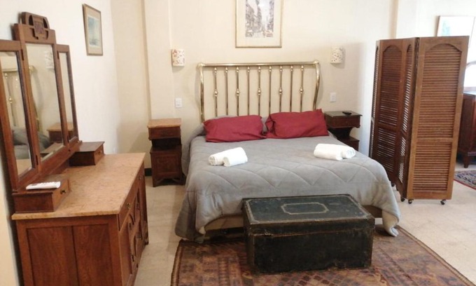Ciudad Vieja Apartment | Discover Taylor's 2 Desembarco in Historic La Ciudad Vieja