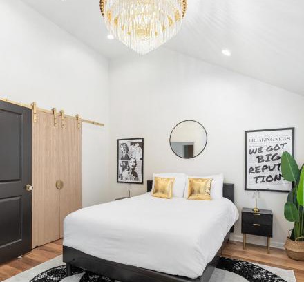 Woodbine House | Unique Taylor Swift Eras Home - 10 Mins to Broadway