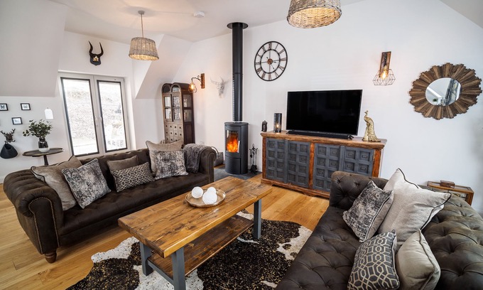 Kenmore Cottage | Taymore Lodge, your home away from home.