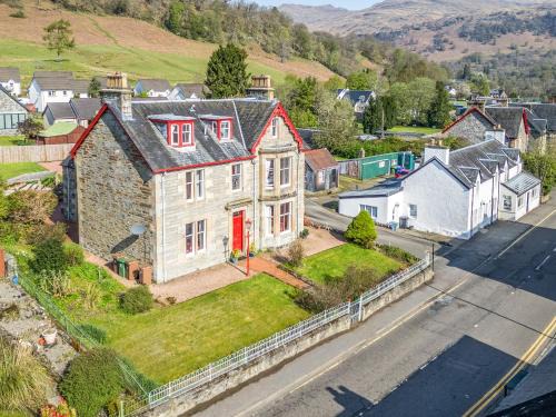 Killin House | Pet-Friendly 4-Star Tayview with Exceptional Guest Ratings