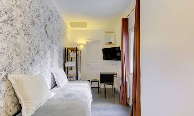 Quartier Saint-Georges Apartment | TBS 187 - Charming apartment near Parc Monceau