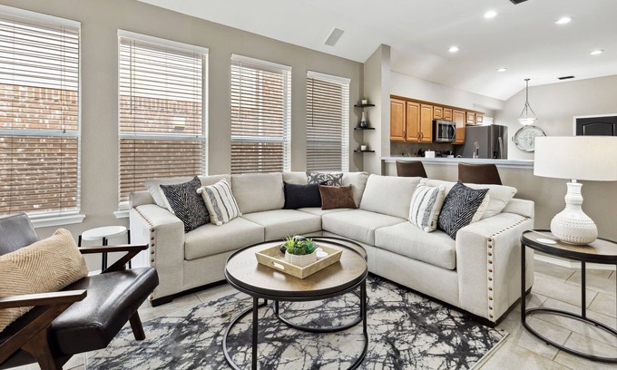 Lantana House | TCH - 3BR/2BA Home in Lantana - T2
