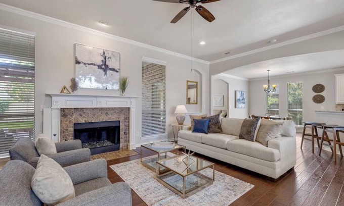 McKinney House | Discover a 4BR Family Home in McKinney - Guest Rated 10/10